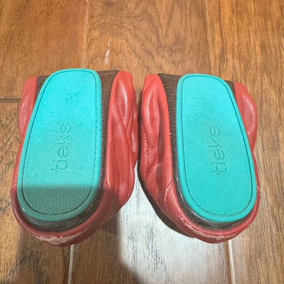 Cardinal Red Tieks - Picture 4 of 5